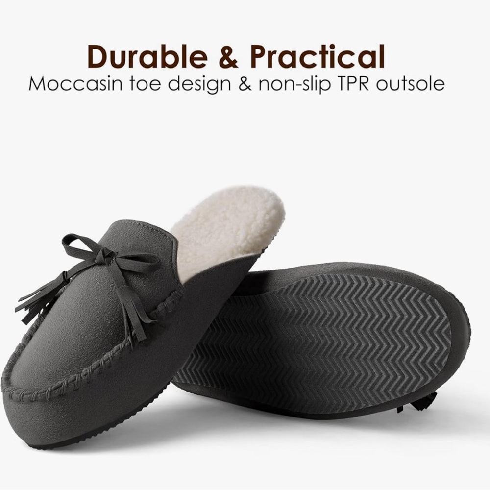 NIB Memory Foam Moccasin Slippers